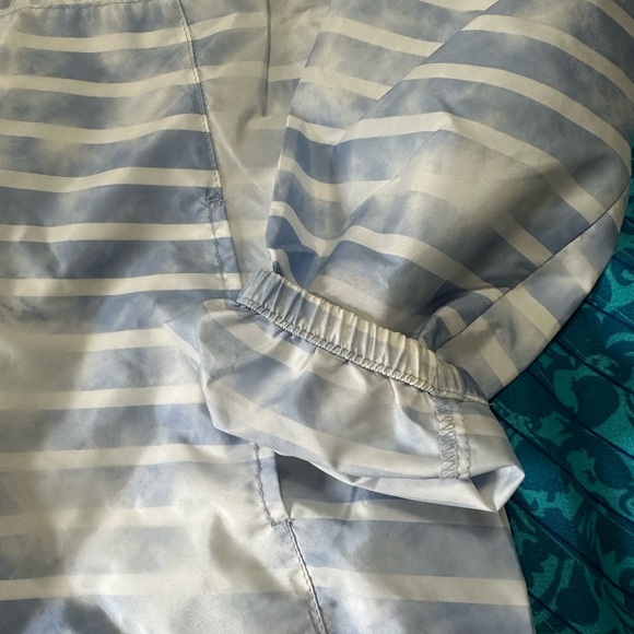 Youth Gap Windbreaker Pullover - Picture 3 of 8